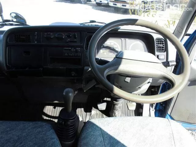 Mitsubishi Canter 2000 - foto 2