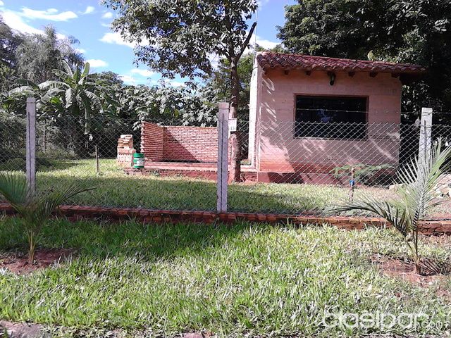 CASA EN YPANÉ - BARRIO 14 DE MAYO — foto 2