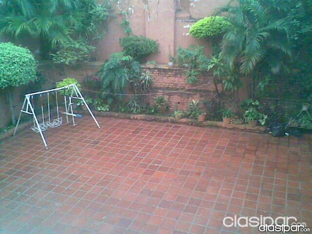 VENDO EDIFICIO CON DEPARTAMENTOS Y SALONES COMERCIALES!! — foto 3