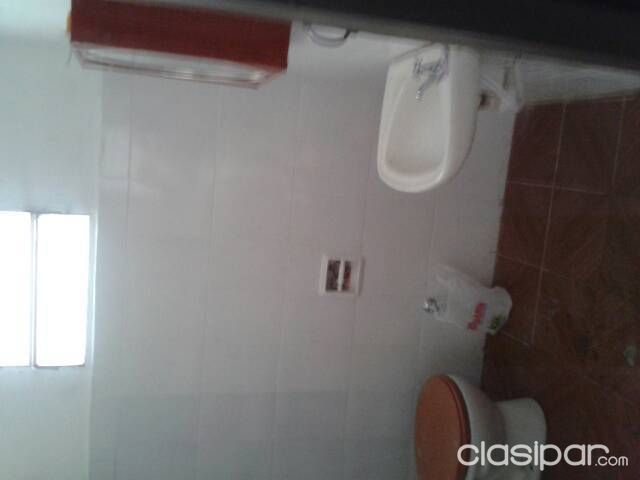 Alquilo Casa independiente con patio — foto 2