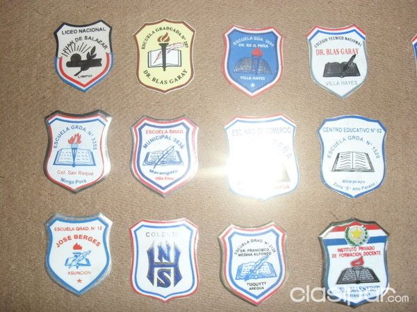 Insignias — foto 2
