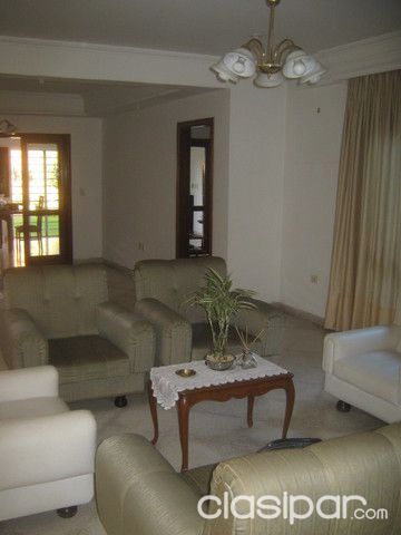 SEMINARIO - ELEGANTE Y AMPLIA RESIDENCIA PARA VIVIENDA O USO CORPORATIVO — foto 3