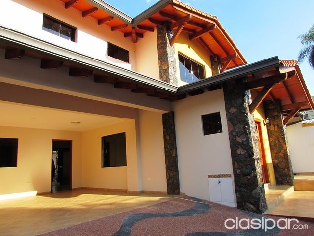 VENDO HERMOSA RESIDENCIA DE DOS PLANTAS A ESTRENAR BARRIO KENNEDY LAMBARE A 2 CUADRAS DE CACIQUE. — foto 2