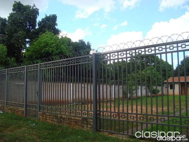 VENDO CASA EN EL BARRIO SAN MIGUEL DE LA CIUDAD DE SAN LORENZO, A TAN SOLO GS. 250.000.000 — foto 2