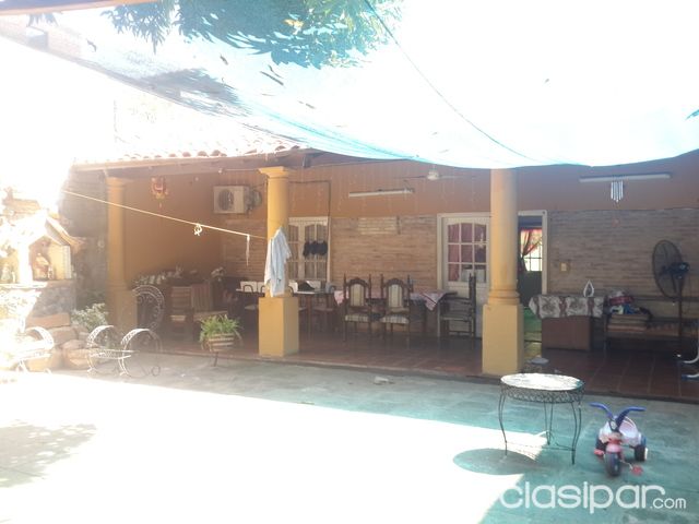 VENDO HERMOSA CASA EN CENTRO DE LUQUE — foto 2