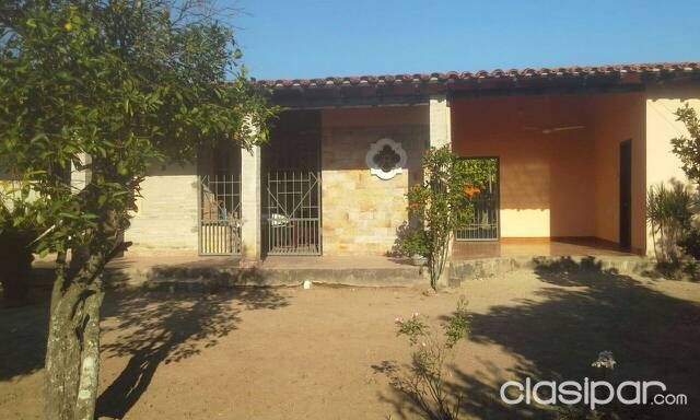 Vendo una casa en Arroyo y Esteros — foto 3