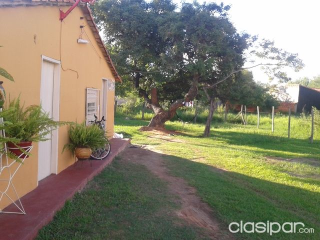 VENDO CASA A 2 CUADRAS DE LA ROTONDA M.R.A — foto 2