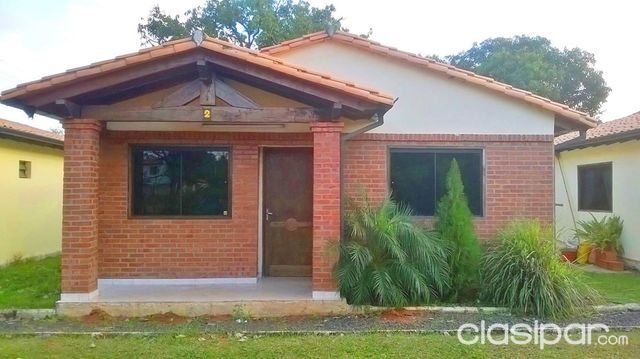 vendo hermosa casa a estrenar camino luque limpio, a 50mtrs del asfalto recibo vehiculo como parte de pago — foto 2