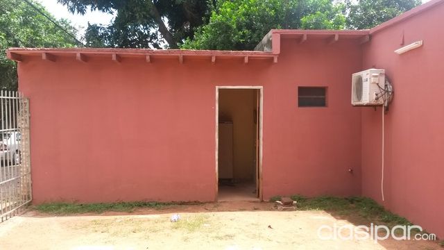 VENDO CASA, EXCELENTE UBICACIÓN.!! BARRIO SAN MIGUEL - SAN LORENZO — foto 3