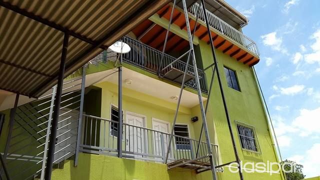 ATENCIÓN INVERSIONISTA!!! VENDO HERMOSO LOCAL EDIFICADO SOBRE LA AVDA. SAN JOSE A DOS CUADRAS DE LA MODERNA! — foto 2