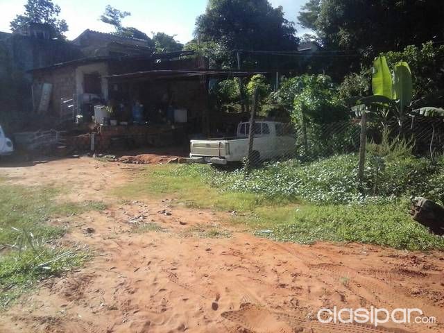 casa con un gran patio titulado — foto 3