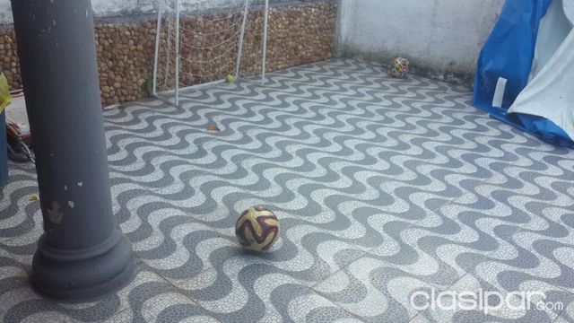 VENDO CASA EN SAJONIA - CIUDAD ALTA — foto 2