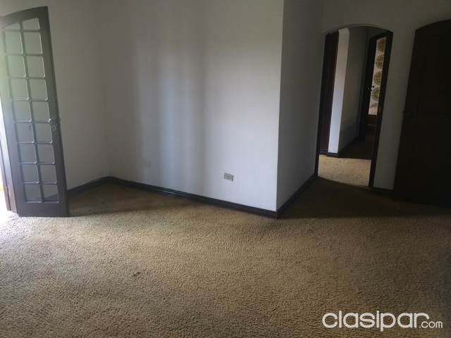 ALQUILO HERMOSA Y AMPLIA CASA EN ZONA LOS LAURELES — foto 3