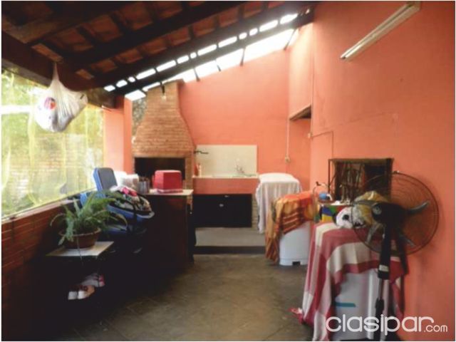 Casa de dos plantas en San lorenzo — foto 2