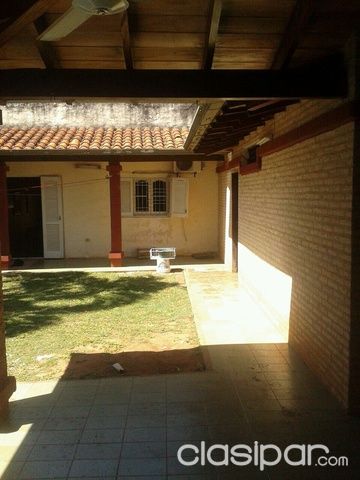 Muy buena casa en Villa Morra. — foto 3