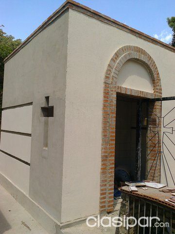 PANTEON EN EL CEMENTERIO DE CAACUPÉ — foto 2