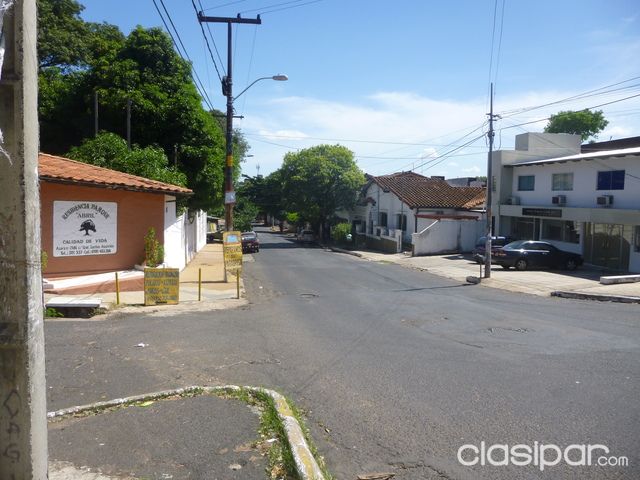 DUEÑO VENDE CASA, EXCELENTE UBICACION, SAZARA CGRAL. SANTOS — foto 3