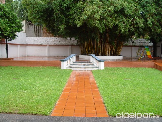 VENDO HERMOSA RESIDENCIA A DOS CUADRAS DE LA RECOLETA — foto 3