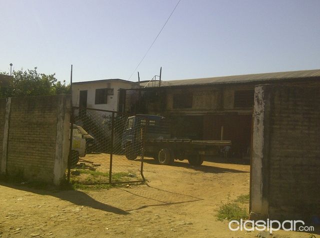 REMATO TINGLADO EN ZONA COMERCIAL LOMA PYTA — foto 2