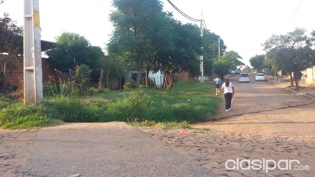 Vendo hermoso terreno 12x30 mts2 con casita en Luque. — foto 2