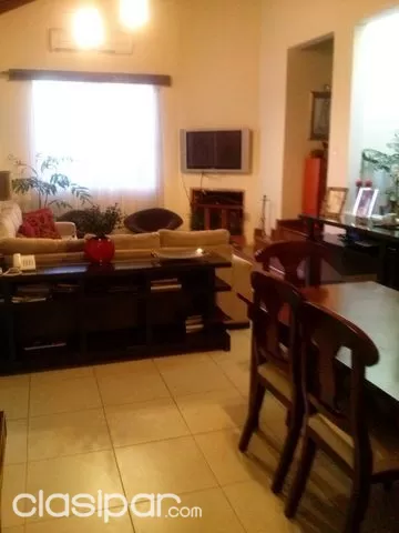 OFERTA DEL MES!!! AMPLIA RESIDENCIA DE LUJO EN BARRIO LOS MANGALES — foto 3