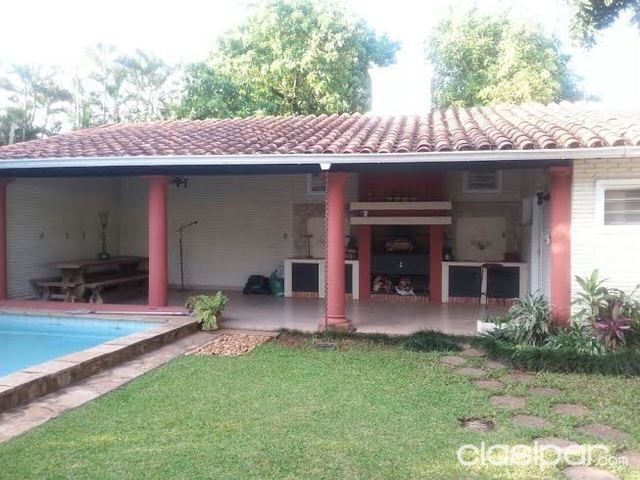 VENDO HERMOSA RESIDENCIA - ZONA BANCO CENTRAL Y PARQUE DE LA SALUD — foto 2
