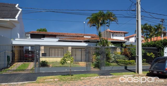 VENDO RESIDENCIA EN BARRIO VILLA MORRA ASUNCION — foto 3