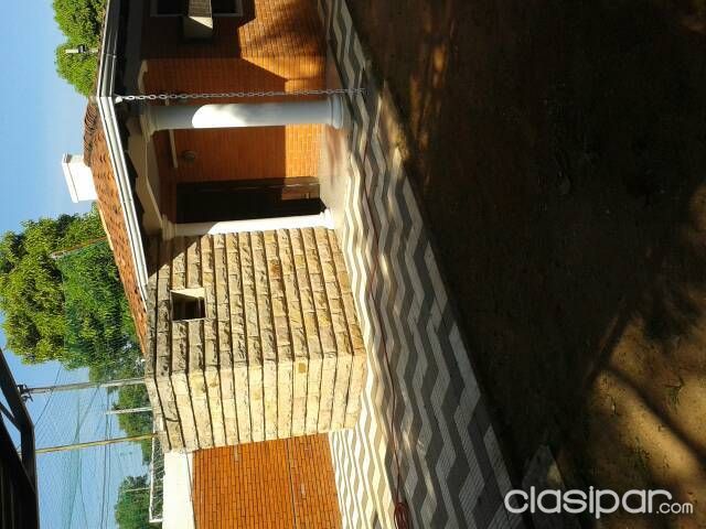 Alquilo Casa Zona Japón a 3 cuadras de Felix Bogado — foto 3