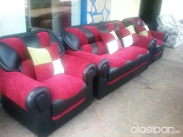 JUEGOS DE LIVING Y SOFAS A EXELENTE COSTO CONSULTAS DE CON FOTOS Y COLORES. — foto 3
