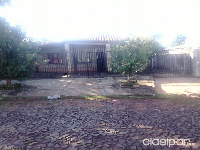 Vendo casa, en hernandarias a 5 cuadras de la plaza central. — foto 2