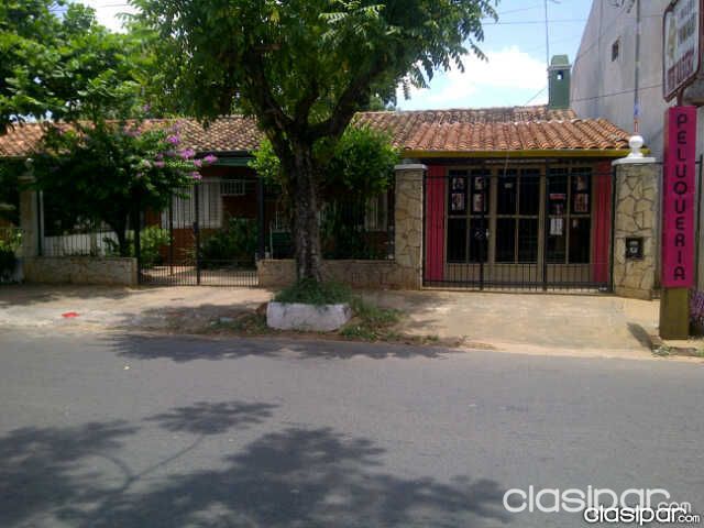 DUEÑA VENDE AMPLIA CASA TOTALMENTE RESIDENCIAL EN FDO. ZONA NORTE — foto 2