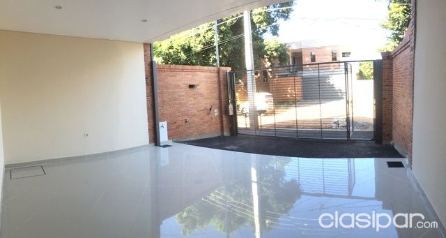 HERMOSO DUPLEX A DOS CUADRAS DE LA MUNICIPALIDAD DE ASUNCION!!!!! — foto 2