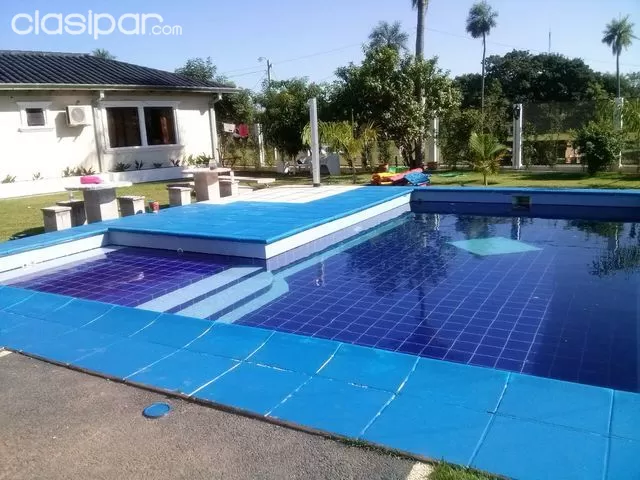 HERMOSA Y AMPLIA CASA AMOBLADA EN CONDOMINIO CERRADO EN LUQUE — foto 2