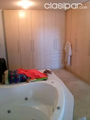 HERMOSA Y AMPLIA CASA AMOBLADA EN CONDOMINIO CERRADO EN LUQUE — foto 3