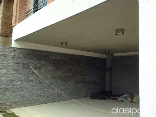 zona Canal 13. sobre asfalto — foto 3
