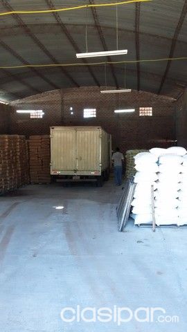 Vendo o alquilo Deposito en Fernando De La Mora zona Abasto — foto 2