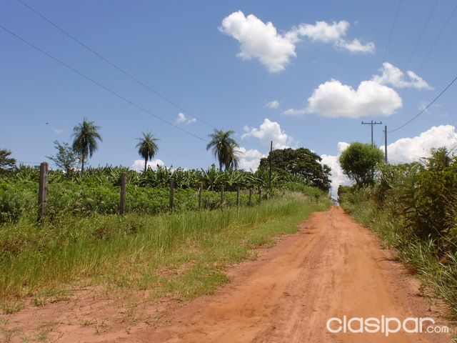 VENDO ESTA HERMOSA PROPIEDAD DE 4 HAS ½ EN KM. 8½ ACARAY BARATOO PLANO TITULADO MI Whatsapp. — foto 2