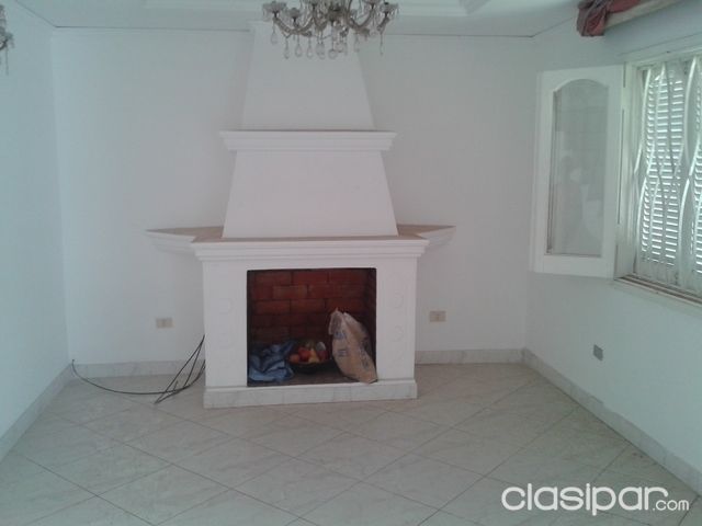 ALQUILO HERMOSA CASA FNDO ZONA NORTE — foto 2