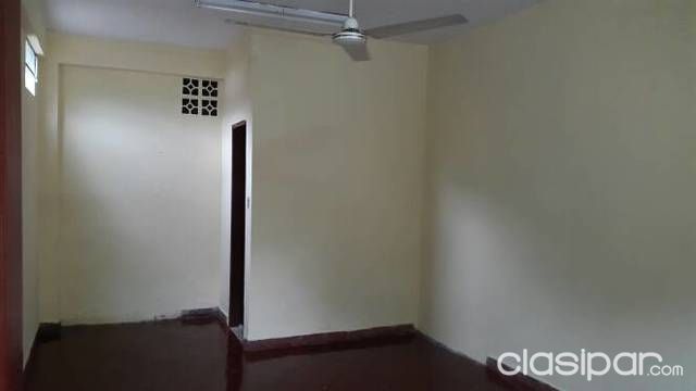 Doy en Alquiler para Negocio u Oficina en Luque — foto 3