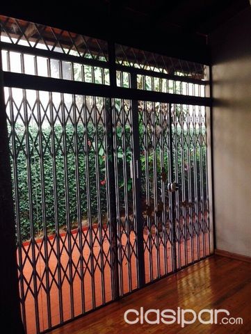 VENDO HERMOSA CASA EN BARRIO LA PAZ ENCARNACION — foto 3
