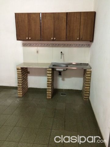 ALQUILO CASA ZONA UNA - CLINICAS SAN LORENZO — foto 3