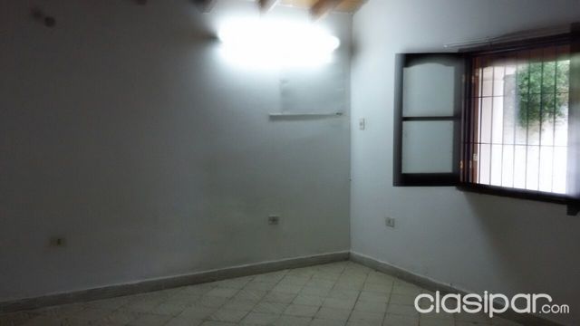 Alquilo Casa, zona Paseo Lambare. — foto 3