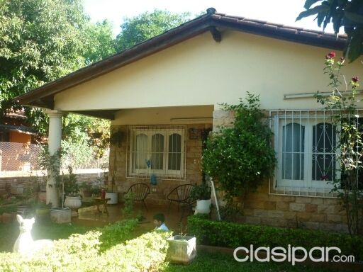 VENDO CASA EN SAN LORENZO (2 DORM, 1 SALA, 1COSINA TODO AMOBLADO )TRATAR SRA. TOMASA — foto 2