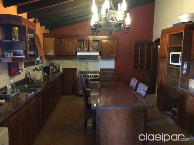 IMPERDIBLE OPORTUNIDAD CASA VENTA EN ESQUINA MANORA — foto 2