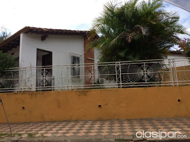 Vendo Casa de dos pisos sobre calle asfaltada - Lambare Valle Apua — foto 2