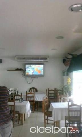 Vendo Local Sobre Avenida Vompoleski Climatizado en esquina — foto 3