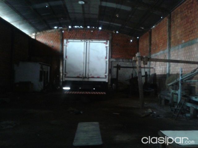 TINGLADO CON OFICINA EN SAN LORENZO — foto 2