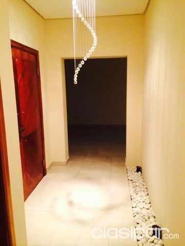 ALQUILO Fina Residencia en Zona Colegio Goethe — foto 3