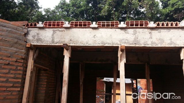 VENDO DUPLEX EN LAMBARE EN CONSTRUCCION — foto 3