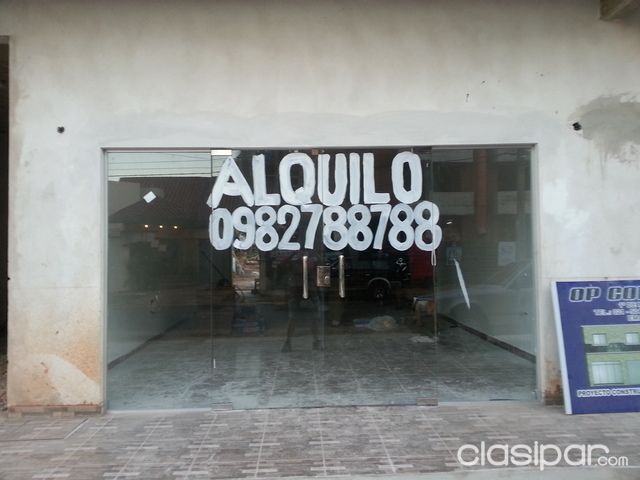 ALQUILO SALONES COMERCIALES A UNA CUADRA DE MCAL. LOPEZ, SOBRE GUIDO SPANO, EN LA MANZANA DEL MEMORIAL — foto 2